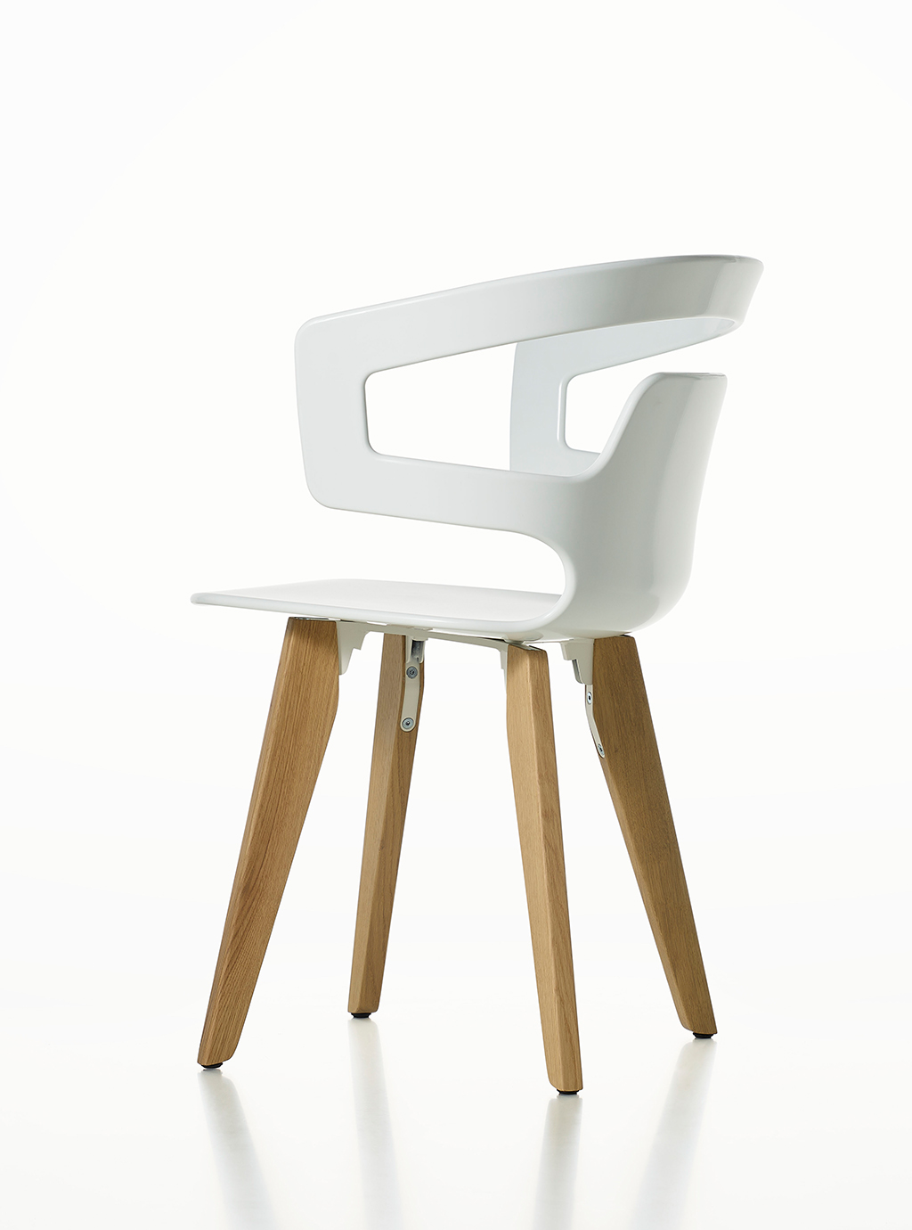 Sustainable Furnishings - FSC Certification Alias has always been committed to the design and creation of environmentally sustainable furniture. Discover our FSC Certified products