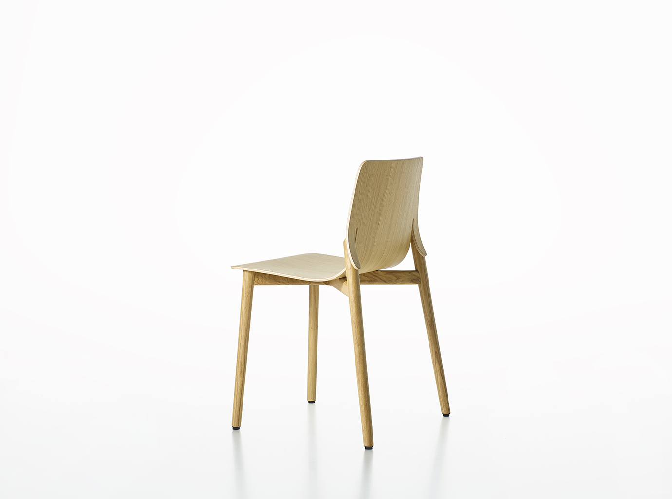 Alias: Histoire du Design et Mobilier depuis 1979 La passion dans la création de nos produits et la collaboration avec des designers renommés ont valu à Alias des prix et reconnaissances dans le monde du design