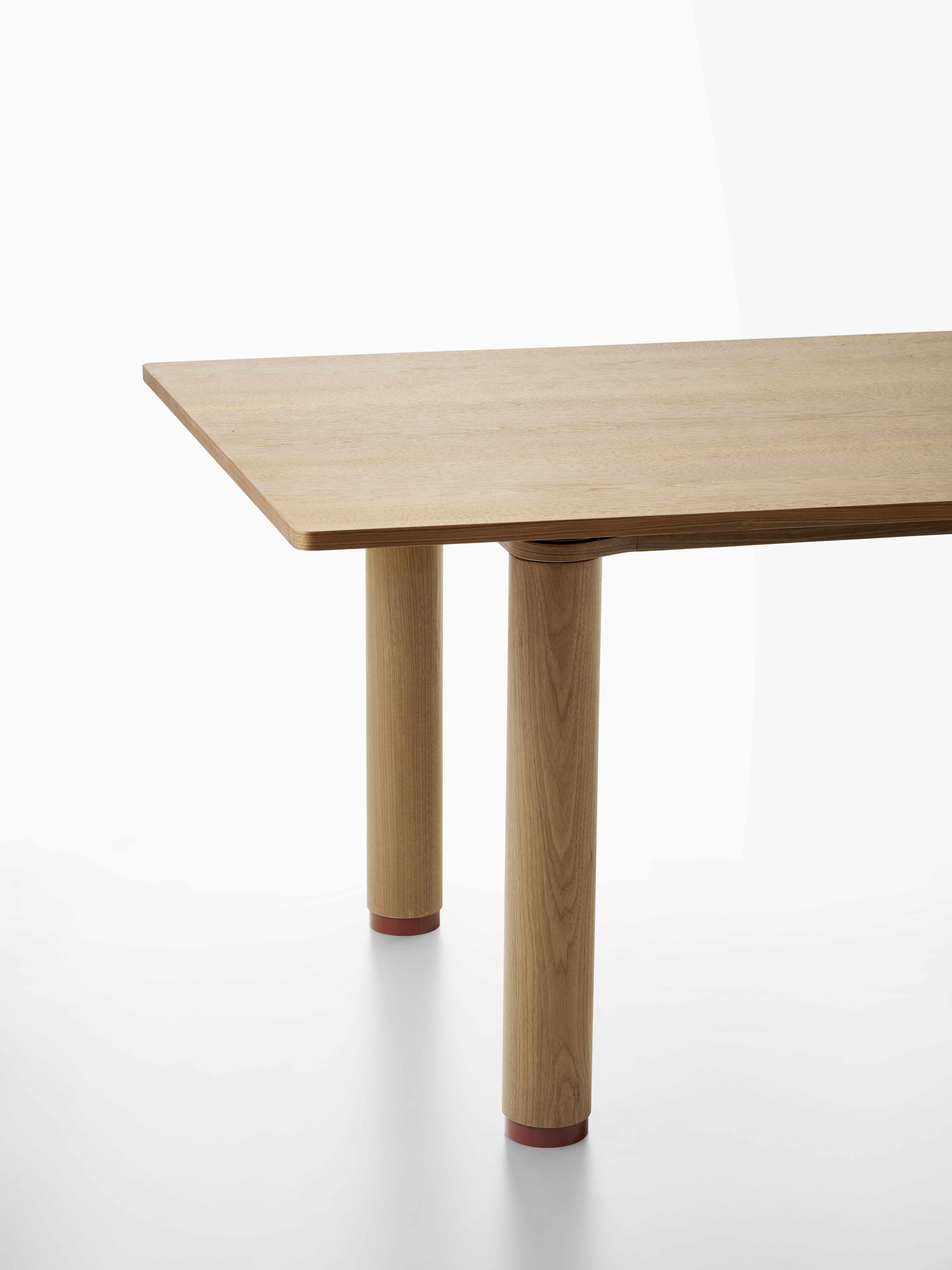 Alias Nastro table