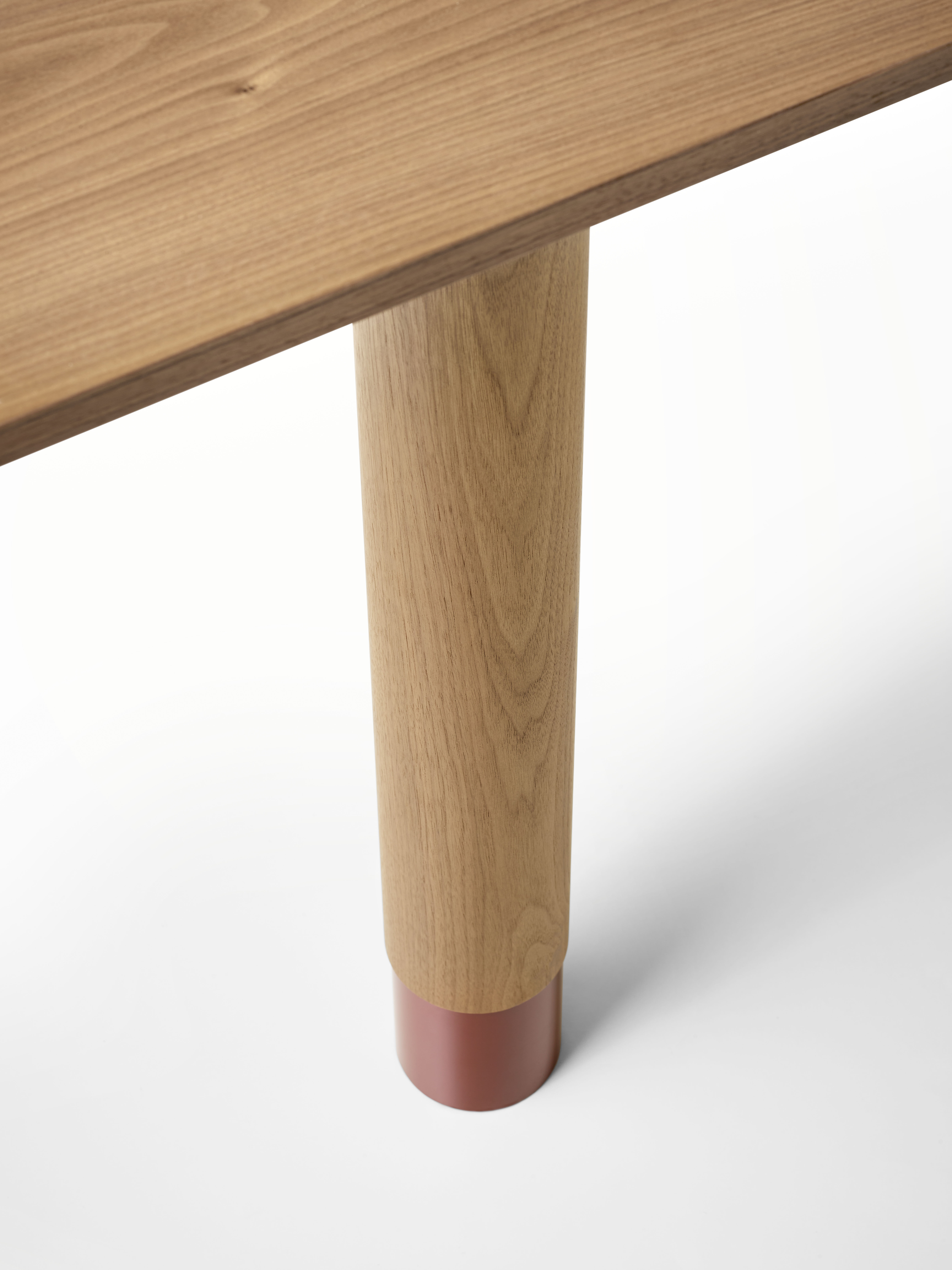Alias Nastro table