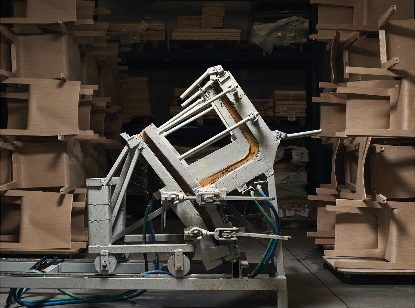 Alias Italian Roots - Arredo Casa e Contract Alias è l'azienda italiana di riferimento per l'arredo di design. Vieni a conoscere i nostri prodotti dell'Italian Design.