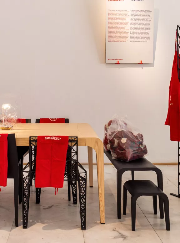 Against War. 7 designers for EMERGENCY