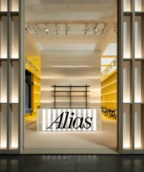 Alias Stand Salone2024