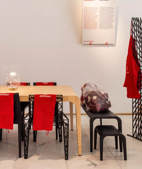 Against War. 7 designers for EMERGENCY